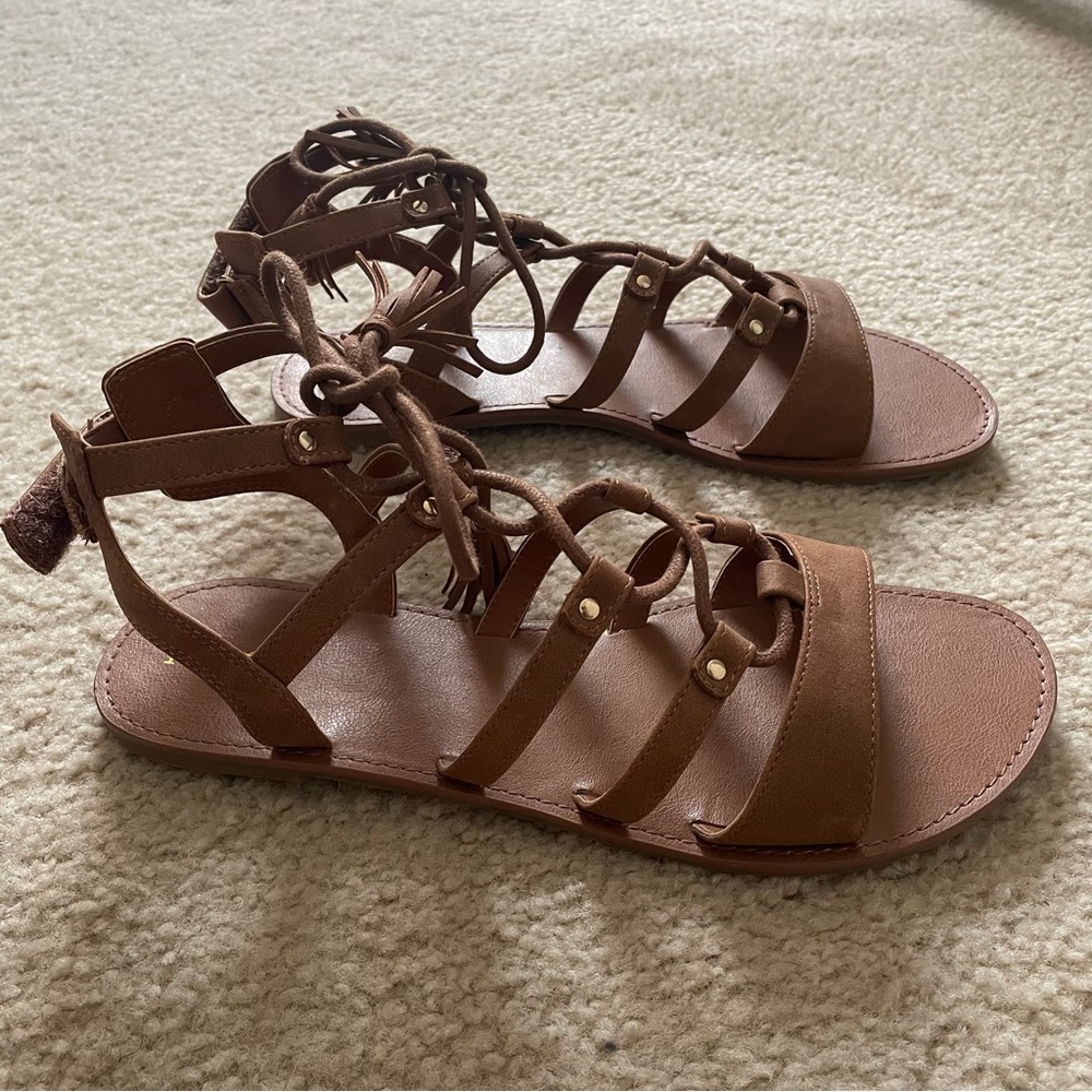 Girls Childrens Place sandals